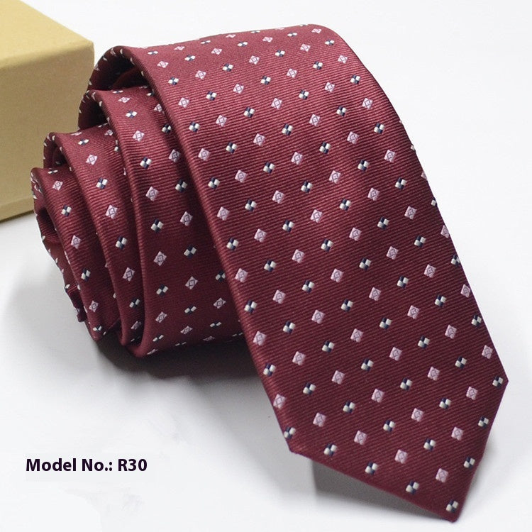 Fashion exquisite jacquard striped tie in maroon with small geometric patterns for men