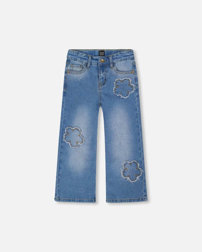 Wide leg stretch light blue denim jeans with flower stitching and front pockets